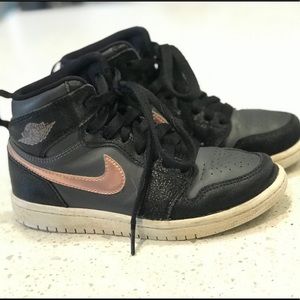 Kids air jordan basketball shoes